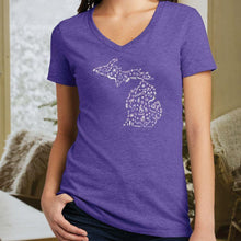 Load image into Gallery viewer, &quot;Winter Wonder&quot; Women&#39;s V-Neck